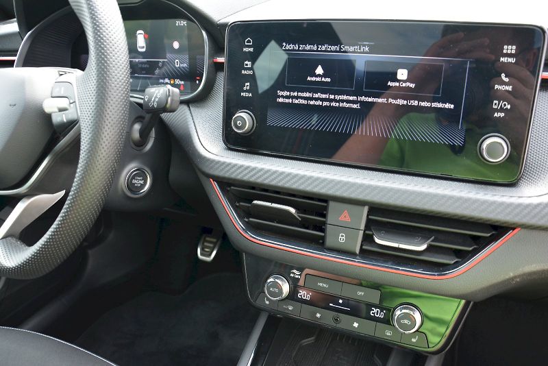 Škoda Kamiq (2024) 1.5 TSI 110 KW Monte Carlo - fotka 21 z 25