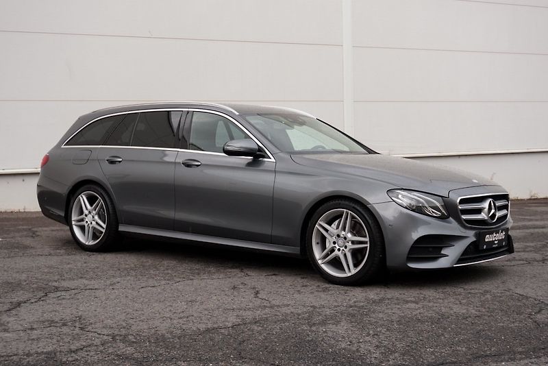 Mercedes-Benz Třídy E E  220 d AMG LINE - fotka 6 z 27