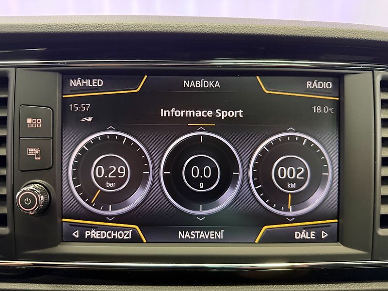Seat Leon Cupra 300 2.0 TSI, 221 kW / 30 - fotka 17 z 25