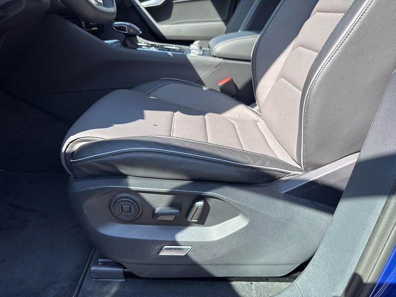 Volkswagen Touareg TDI 210kW R-Line Vzduch DYN - fotka 8 z 17