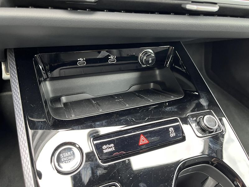 Audi A5 2.0TDi Quattro 150kW S-Line - fotka 17 z 23