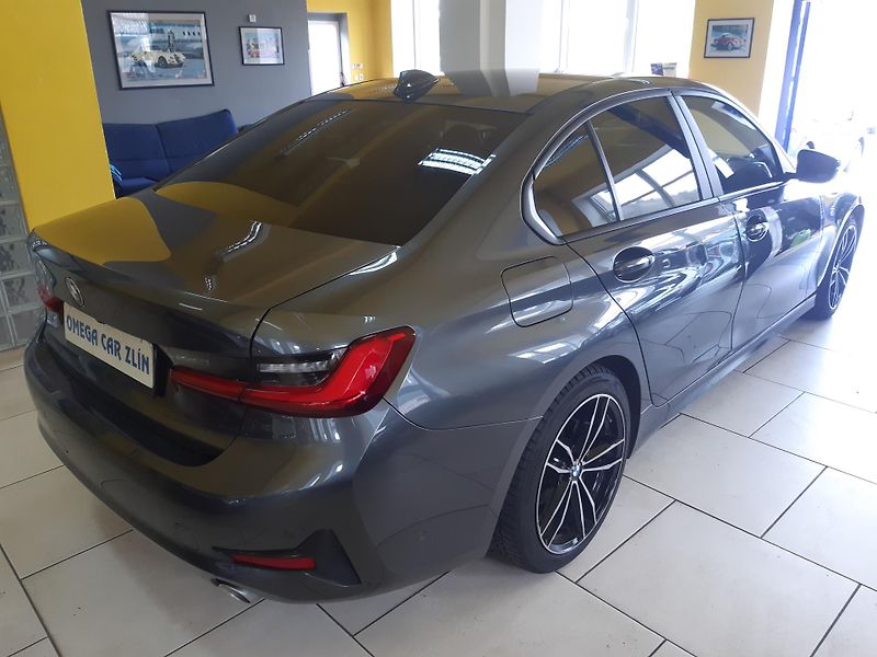 BMW Řada 3 318d BERLINE NAVI LED KAMERA - fotka 6 z 23