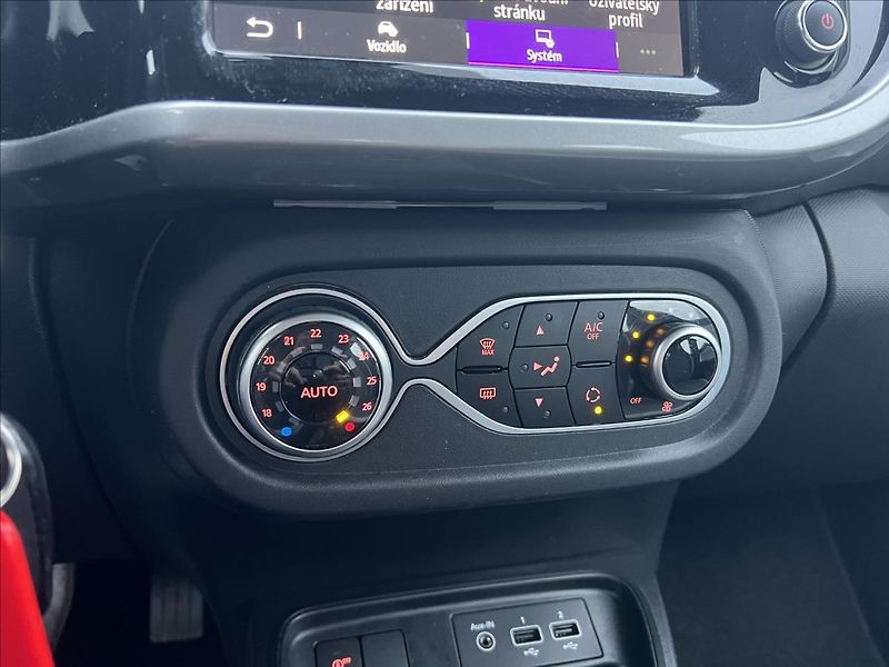 Renault Twingo 1,0 i,Navi,Výhřev sed., - fotka 19 z 24