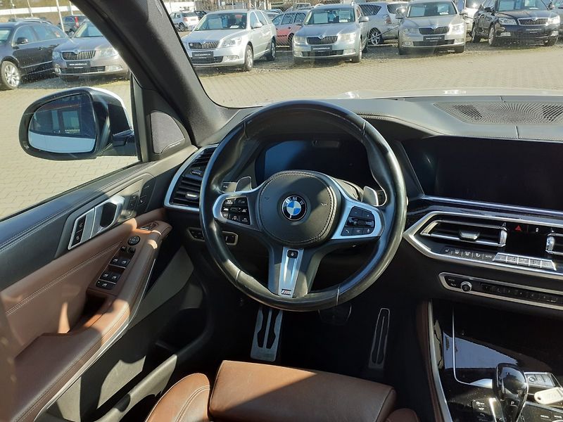 BMW X5 (2019) 30d xDrive  M -SPORT - fotka 8 z 39