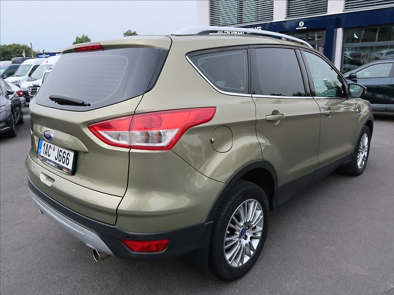 Ford Kuga 2,0 TDCi,120kW,Titanium,panora - fotka 3 z 27