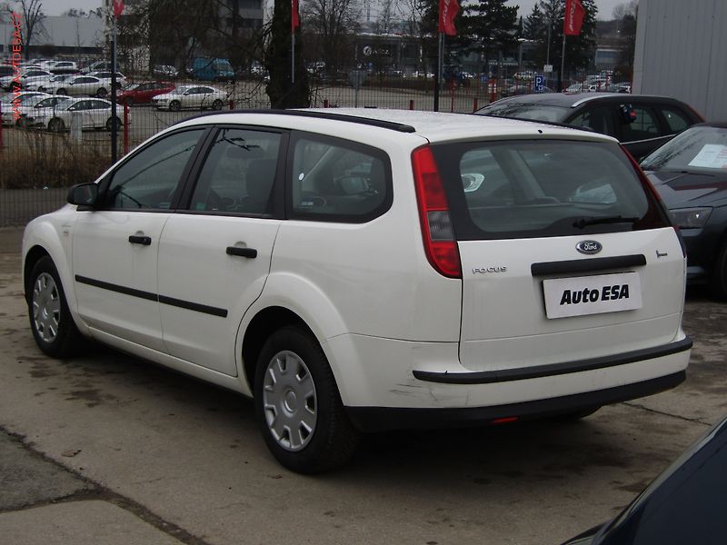 Ford Focus (2006) 1.6 TDCi, ČR, AC, temp - fotka 6 z 16