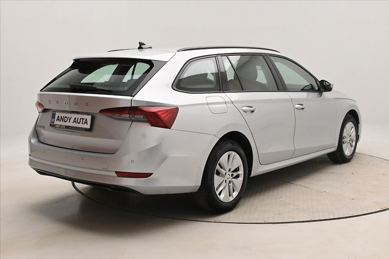 Škoda Octavia 2,0 TDI 110 kW DSG Ambition Zá - fotka 5 z 30