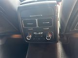 Volkswagen Touareg 3.0 V6 TDi BlueMotion - náhled 30