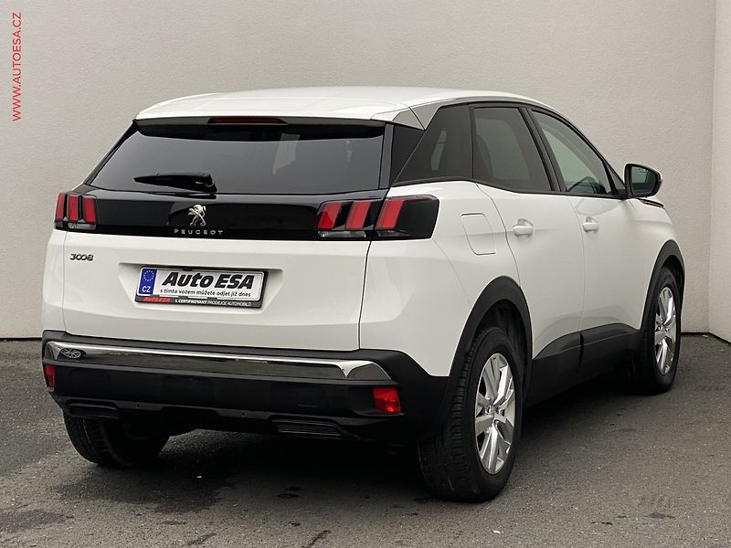 Peugeot 3008 (2018) 1.5 HDi, Active, AT, navi - fotka 4 z 17