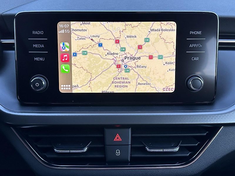 Škoda Kamiq 1.0TSi 110PS Ambition LED Temp - fotka 23 z 36