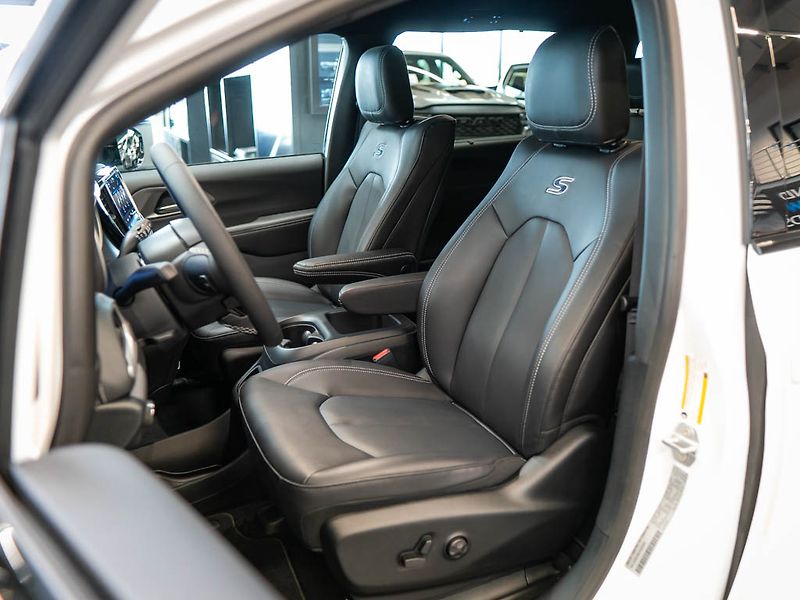 Chrysler Pacifica (2026) 3.6 Select AWD, 360 Cam 2x LCD - fotka 13 z 35