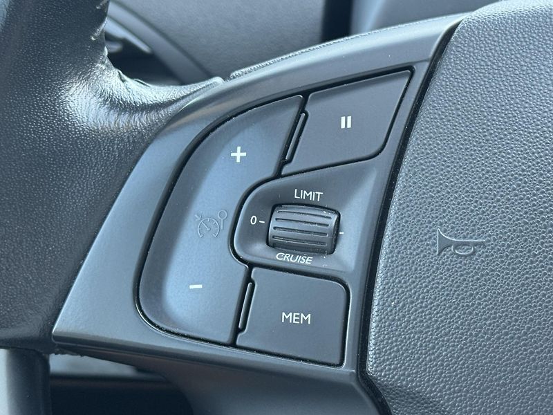 Citroën C4 Picasso (2018) 1.2 SpaceTourer PureTech tažné - fotka 26 z 44