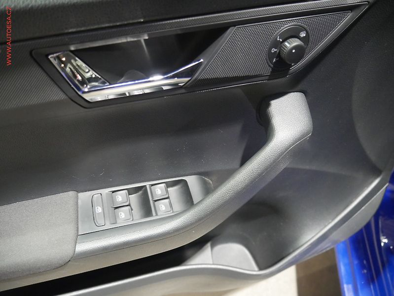 Škoda Fabia (2021) 1.0 TSi, 2.maj,ČR, Style, LED - fotka 11 z 17