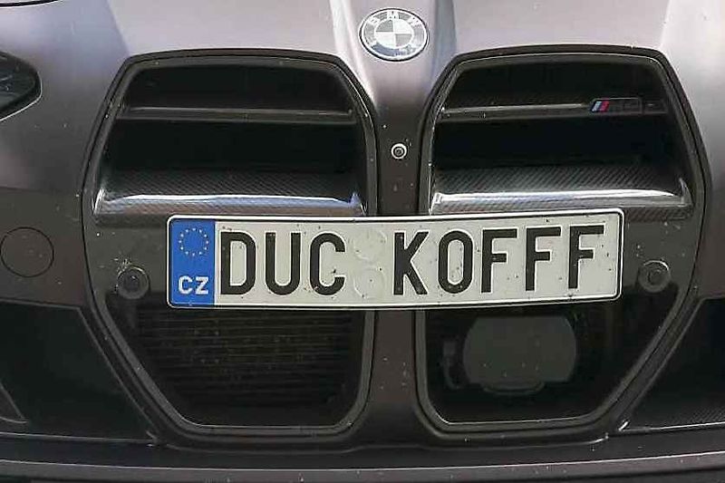 Jedna z finálových SPZ.