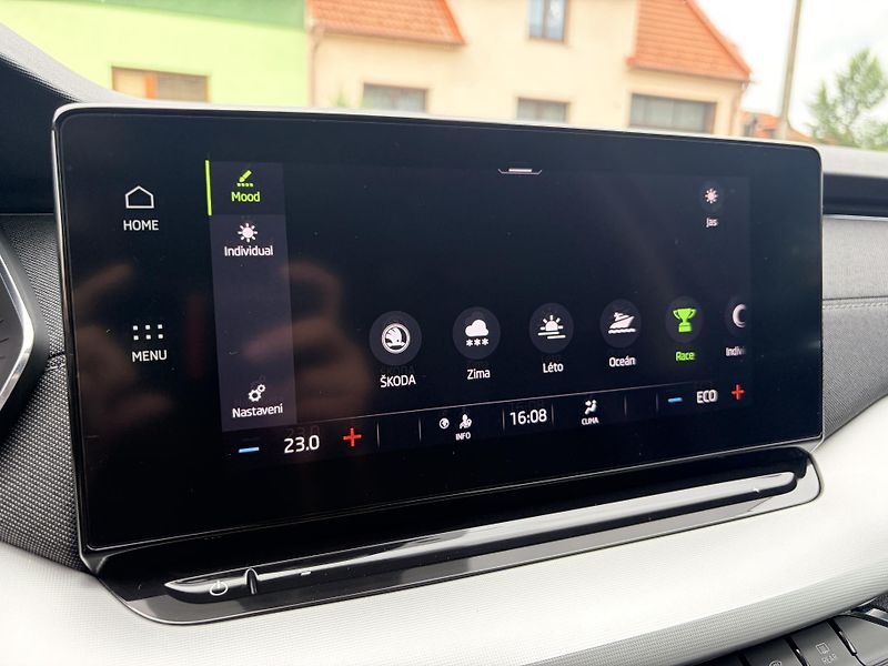 Škoda Octavia IV 1.4TSI STYLE DSG  - fotka 37 z 51