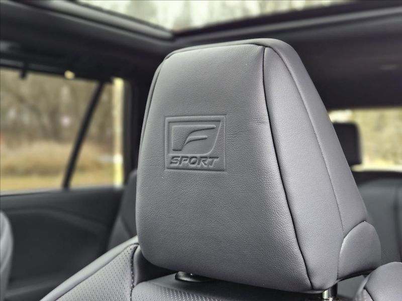 Lexus TX 500h (2025) 2,4 F SPORT Performance 3 - fotka 20 z 27