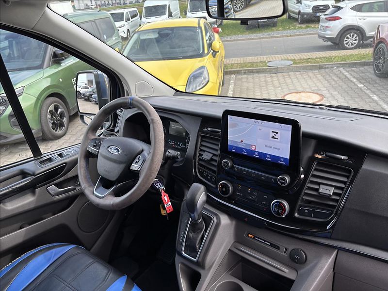 Ford Tourneo Custom 2,0 EcoBlue 125kW L2 - fotka 21 z 38