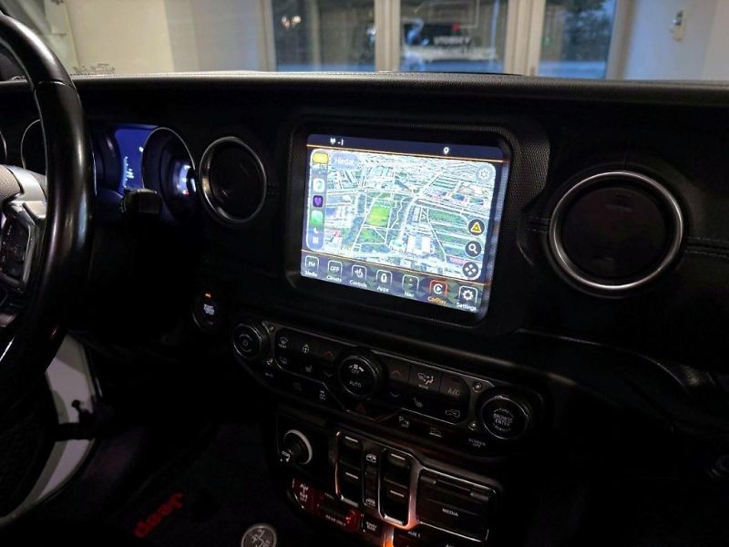 Jeep Wrangler (2022) Unlimited 2.0T 4xe PHEV AT8 Ru - fotka 15 z 22