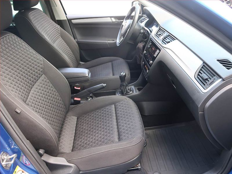 Škoda Rapid (2018) Drive 1.0 TSI, Xenony - fotka 9 z 17