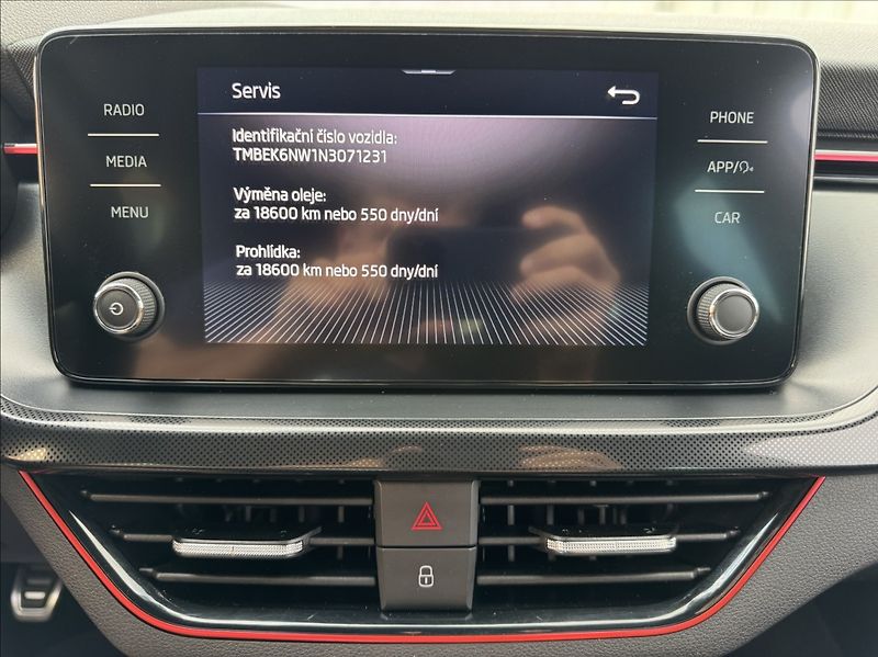Škoda Scala 1,5 TSI Monte Carlo původ ČR - fotka 40 z 50