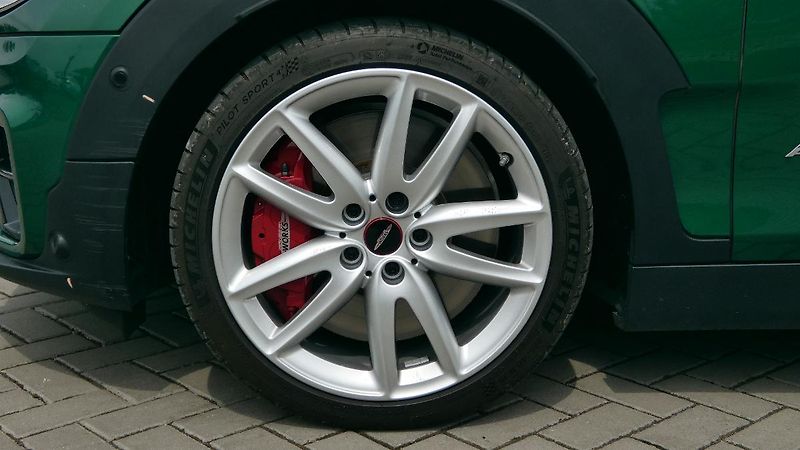 Mini Clubman JCW ALL4 Aut. - fotka 26 z 27
