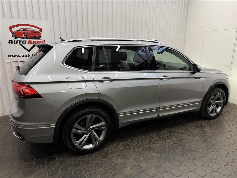 Volkswagen Tiguan Allspace R-LINE 180kW DCC H&K HUD PANO - fotka 9 z 50