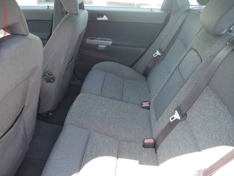 Volvo S40 (2004) 2.0d, ČR - fotka 10 z 14
