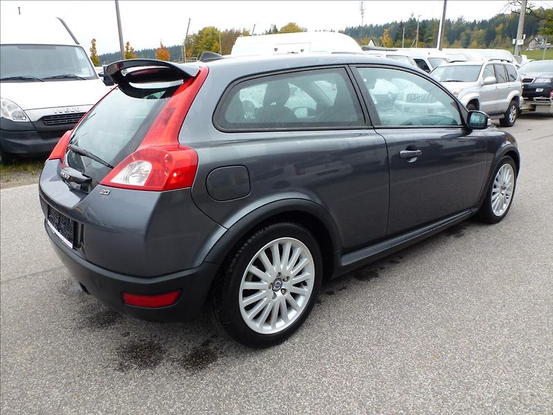 Volvo C30 2,0 i 16V Titanium Grey - fotka 10 z 62