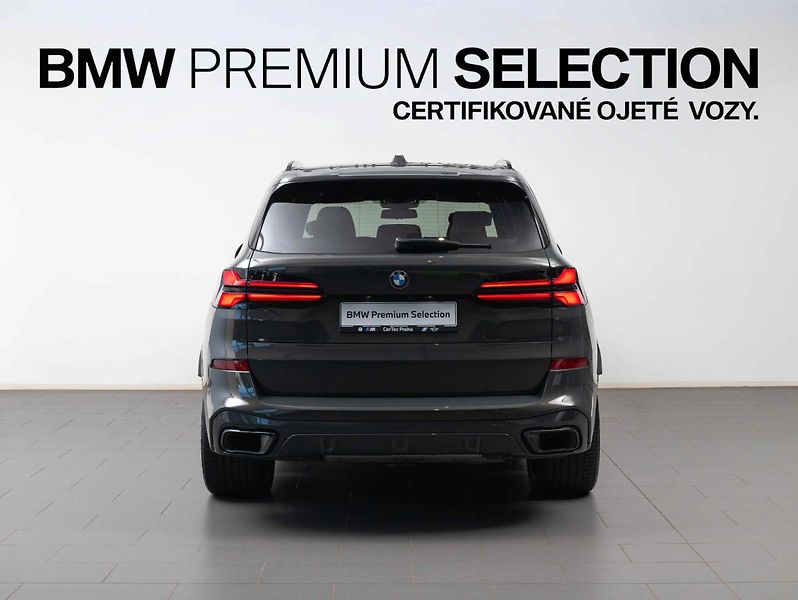 BMW X5 xDrive30d - fotka 4 z 22