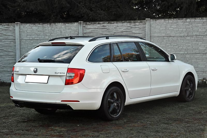 Škoda Superb 2.0 TDi CR,NAVI,VÝHŘEV,XENONY - fotka 4 z 45