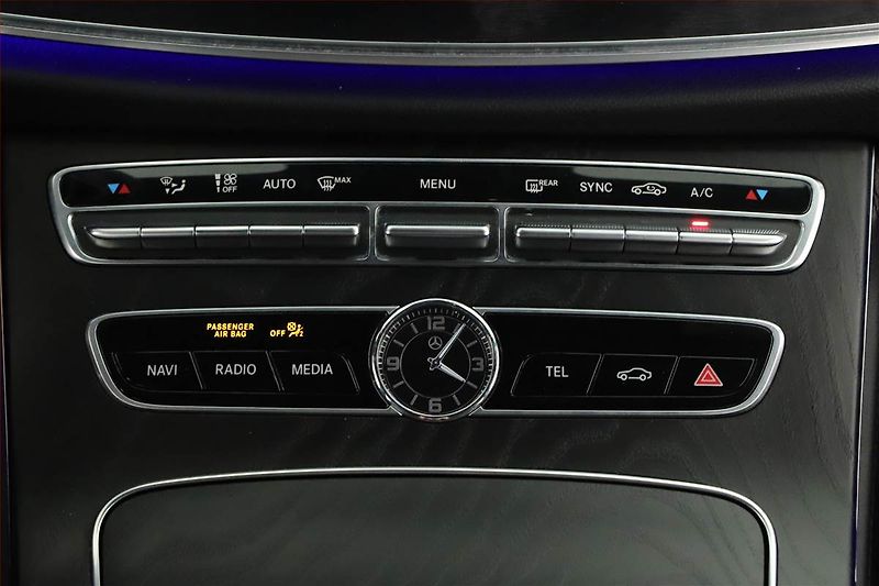Mercedes-Benz Třídy E (2018) E 53 AMG 4MATIC+ - fotka 13 z 20