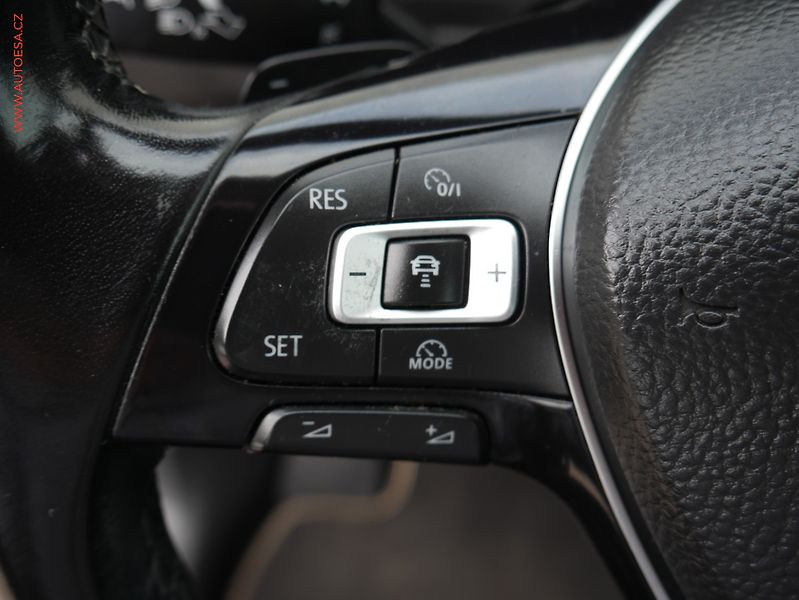 Volkswagen Tiguan (2018) 2.0 TDi 4x4, 1.maj,ČR, DSG - fotka 17 z 20