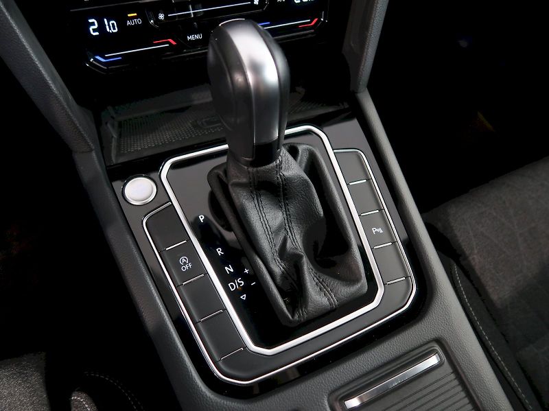 Volkswagen Passat (2023) BUSINESS PREMIUM 2.0TDI 110KW - fotka 34 z 42