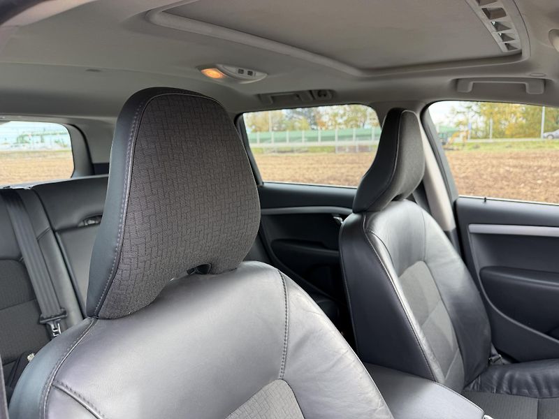 Volvo V70 2.0 D4 POLESTAR NAVI ROZVODY - fotka 37 z 46