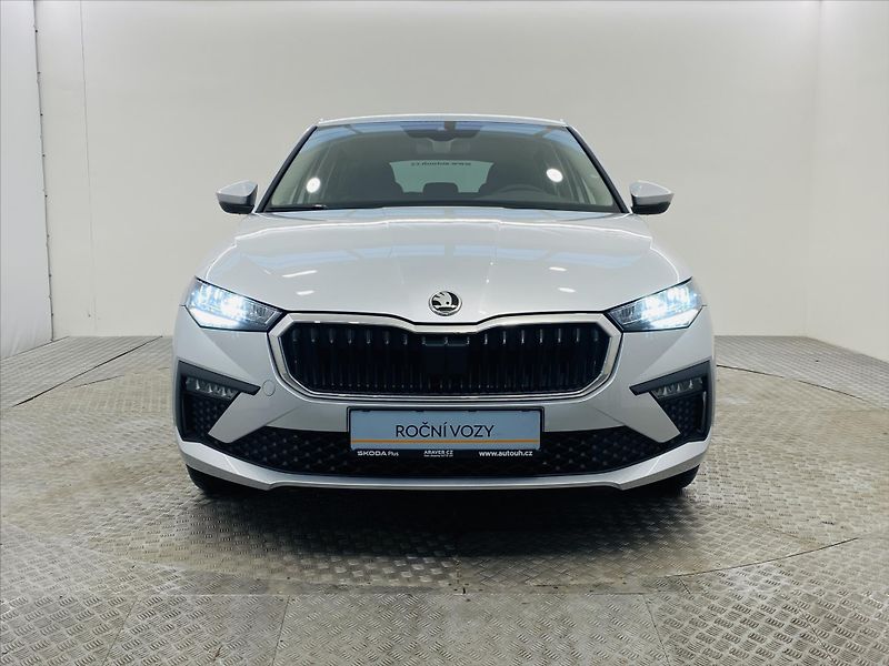 Škoda Scala 1,0 TSI 85kW Top Selection - fotka 4 z 27