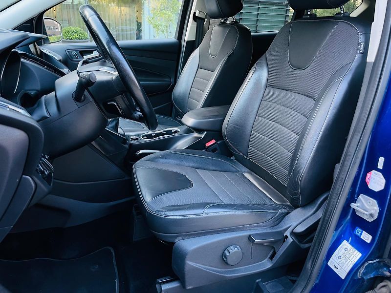 Ford Kuga 2.0TDCi MANUÁL SERVISKA TAŽNÉ  - fotka 30 z 46
