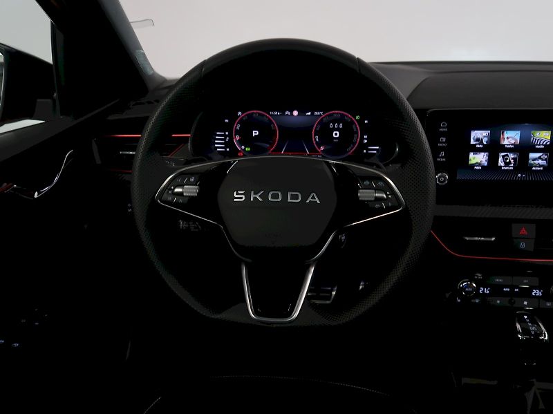 Škoda Scala (2026) MONTE CARLO 1.5TSI 110KW DSG P - fotka 17 z 38