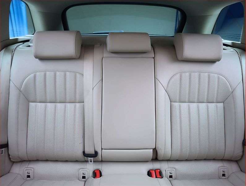 Škoda Superb (2019) 2.0 TDI, Automat, Kůže, Navi - fotka 10 z 21
