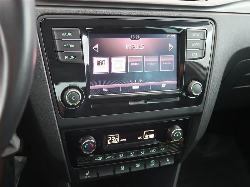 Škoda Rapid (2019) 1.0 TSI, Bi-Xenony, Tempomat - fotka 12 z 19