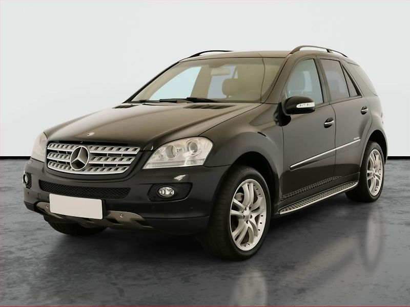 Mercedes-Benz Třídy M (2008) ML 320 CDI , Automat - fotka 2 z 15