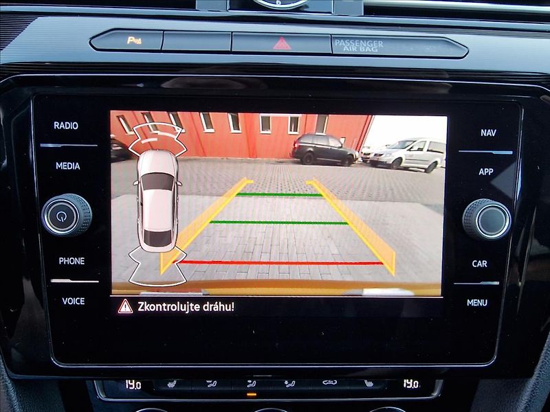 Volkswagen Arteon 2.0 TDI DSG Elegance,ČR,1.Maj - fotka 26 z 50