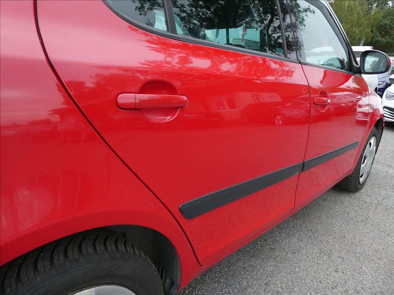 Škoda Fabia 1,6 i16V 77kW AUTOMAT,klima,ČR - fotka 9 z 30