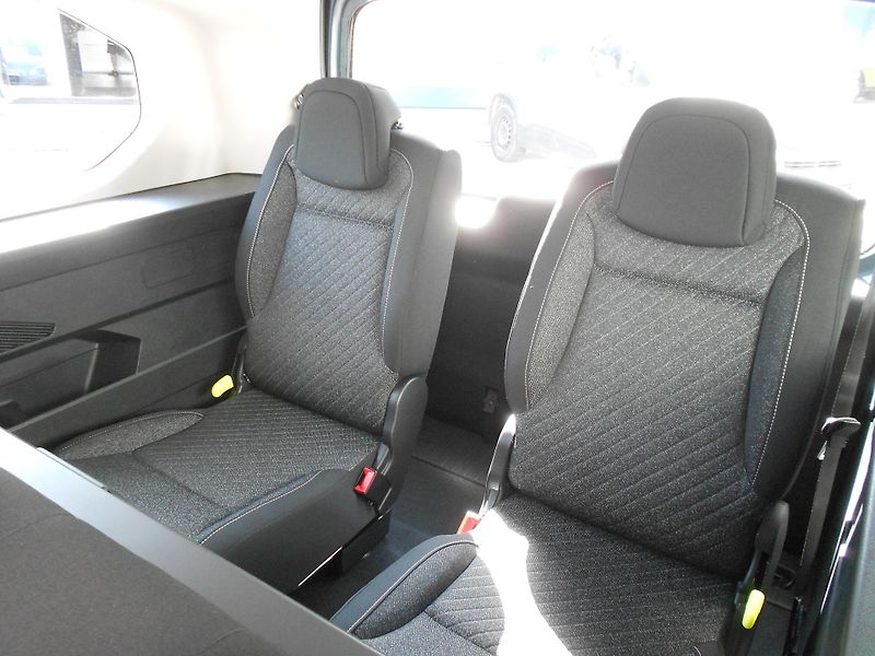 Peugeot Rifter LONG ALLURE HDi 130 MAN 7míst - fotka 9 z 9