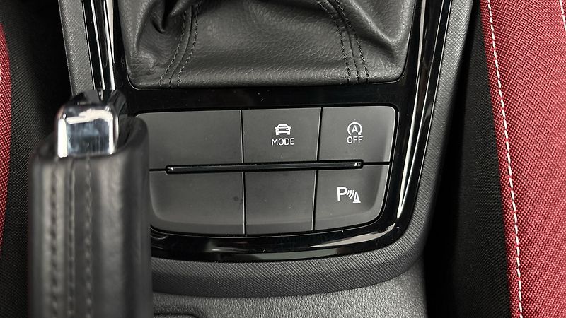 Škoda Scala 1.5 TSI DSG Monte Carlo - fotka 25 z 33