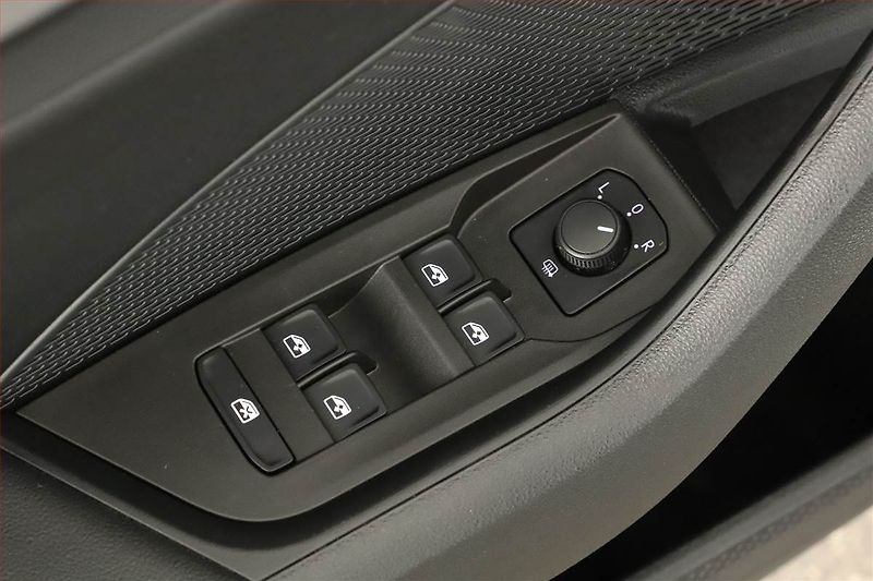 Škoda Octavia (2022) Ambition 2.0 TDI, ČR,1.maj - fotka 13 z 13