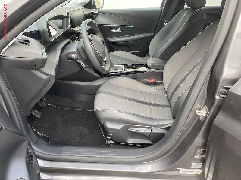 Peugeot 208 (2023) 1.2PT, Allure, LED - fotka 9 z 18