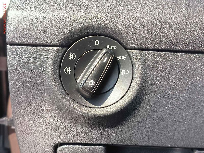 Škoda Octavia (2015) 2.0TDI 4x4, ČR, Scout, navi - fotka 16 z 19