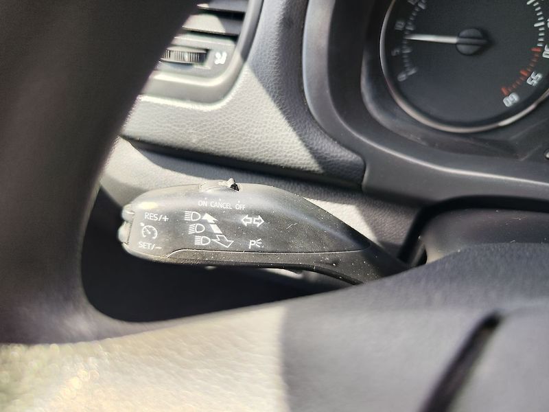 Škoda Fabia 1.6 TDi/55kW Ambiente - fotka 19 z 28