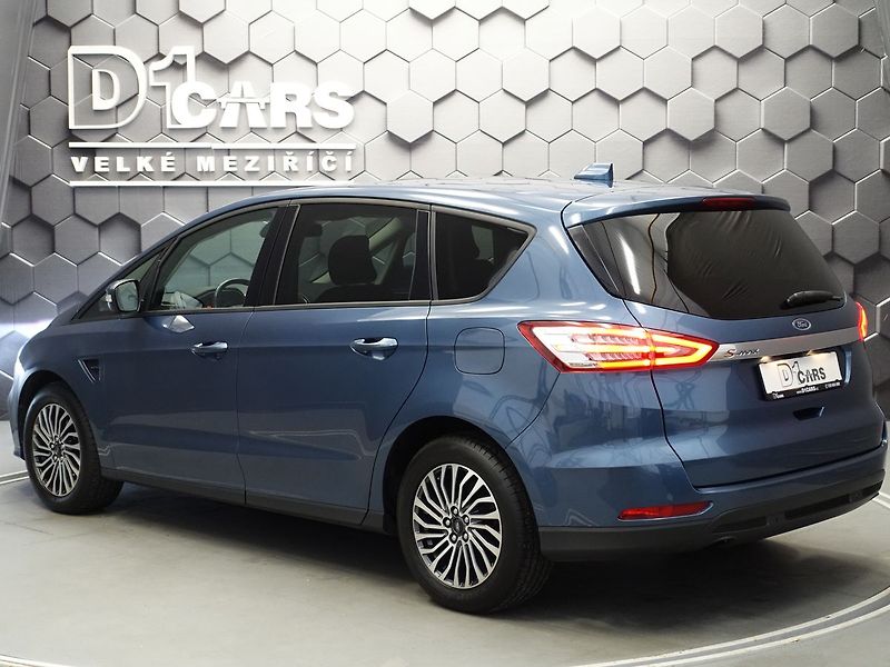 Ford S-MAX 110 kw, manuál, LED světlomety - fotka 2 z 38