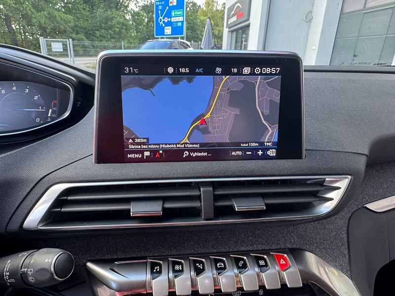 Peugeot 3008 (2017) 1.2 GT-line, automat - fotka 21 z 33